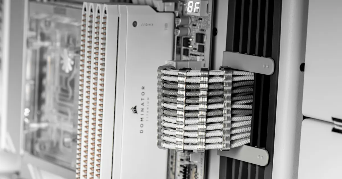 Componentes de hardware em um rack de servidores.