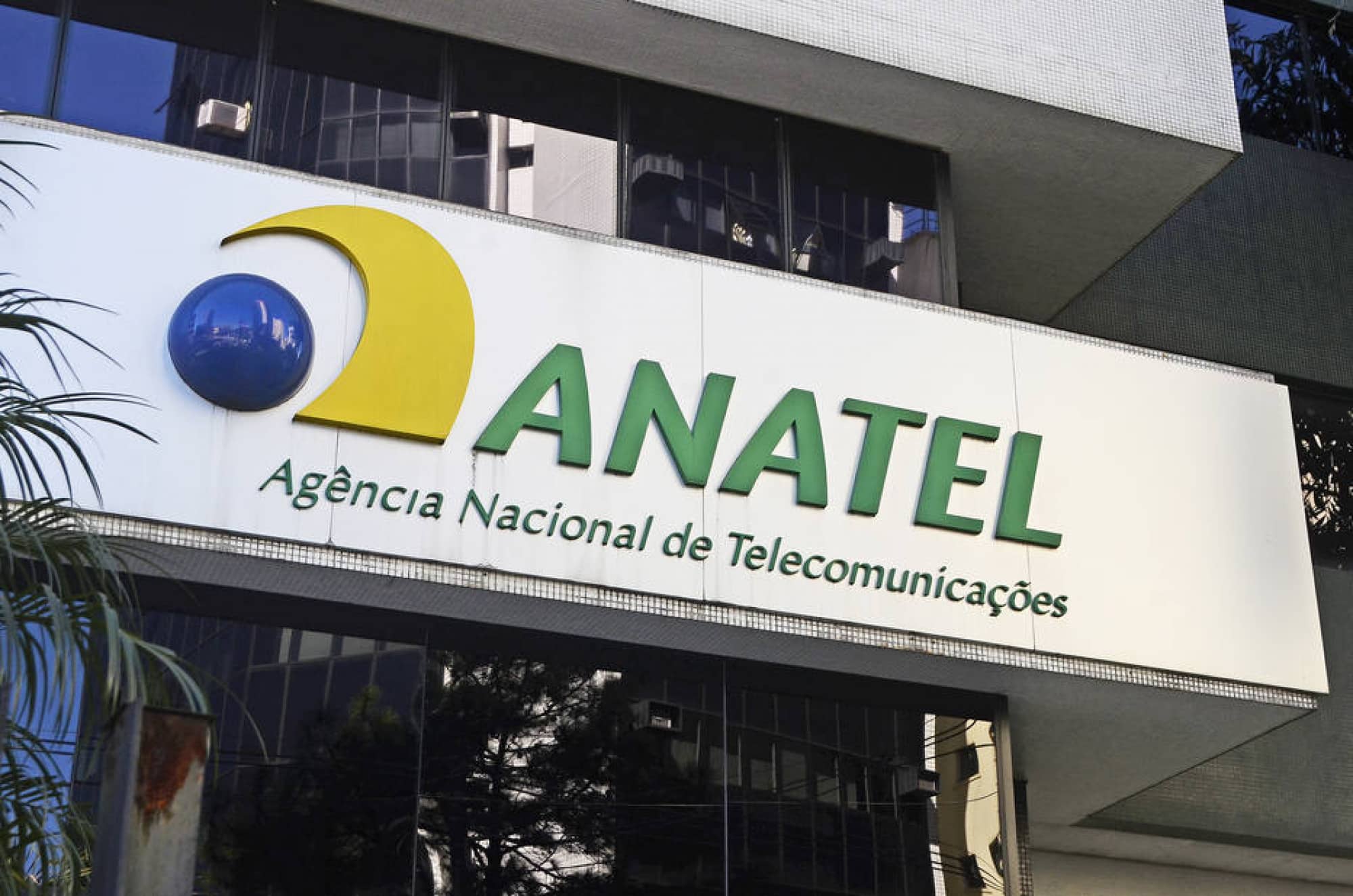 anatel ameaça bloquear amazon e mercado livre