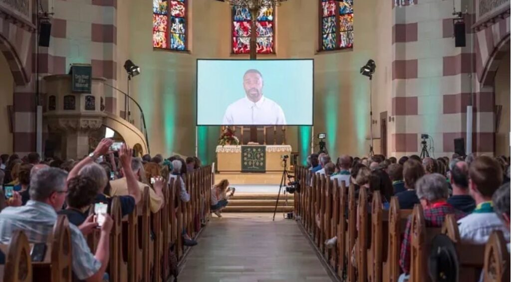 inteligência artificial pregando na igreja? o fim dos pastores...